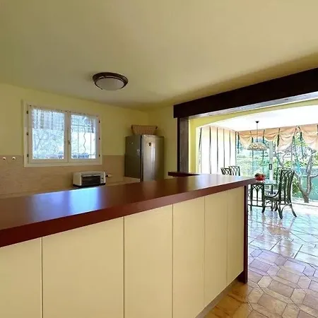 Appartamento Chez Cecilia , Bellissima Casa Indipendente Con Giardino E Patio