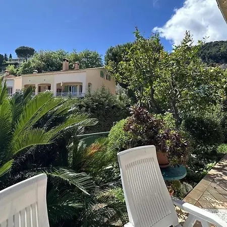 Chez Cecilia , Bellissima Casa Indipendente Con Giardino E Patio Appartamento Roccabruna