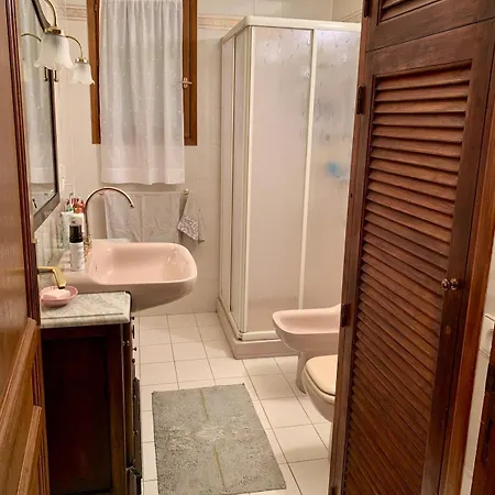 Appartamento Chez Cecilia , Bellissima Casa Indipendente Con Giardino E Patio Roccabruna