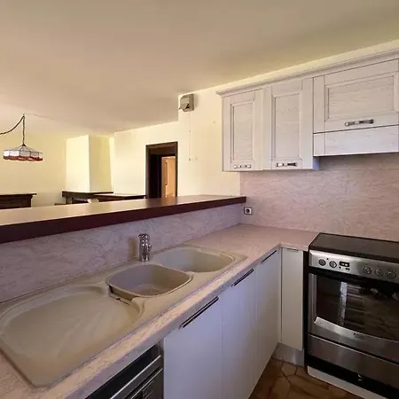 Appartamento Chez Cecilia , Bellissima Casa Indipendente Con Giardino E Patio Roccabruna