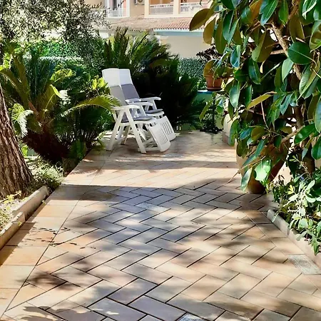 Chez Cecilia , Bellissima Casa Indipendente Con Giardino E Patio