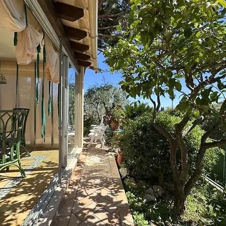 Chez Cecilia , Bellissima Casa Indipendente Con Giardino E Patio Appartamento Roccabruna