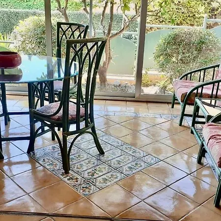 Chez Cecilia , Bellissima Casa Indipendente Con Giardino E Patio